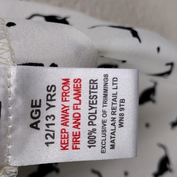 Love Me I'm Gorgeous White Black Cat Print Collared Sleeveless Button Down Top - Picture 8 of 13